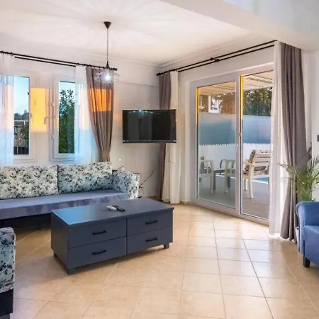 Calis 3 Bedroom With Private Pool Hot Tub * Фетхие