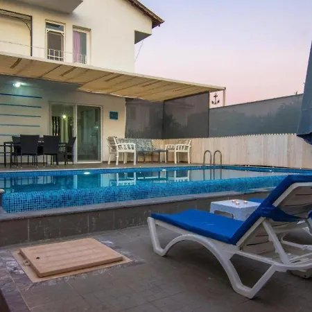 Calis 3 Bedroom With Private Pool Hot Tub Вилла