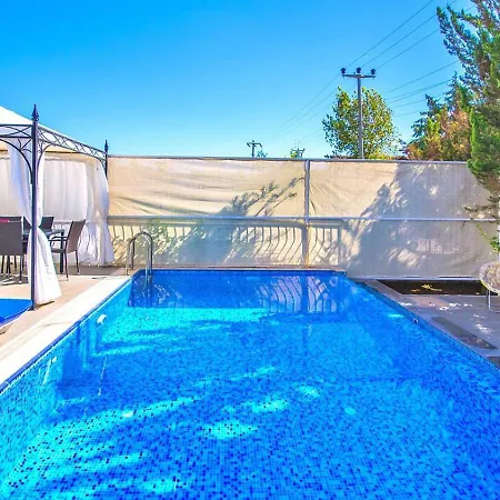 çalış 3 Bedroom With Private Pool Hot Tub