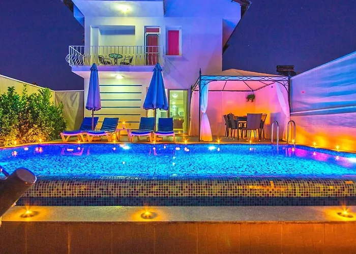 Вилла Calis 3 Bedroom With Private Pool Hot Tub *
