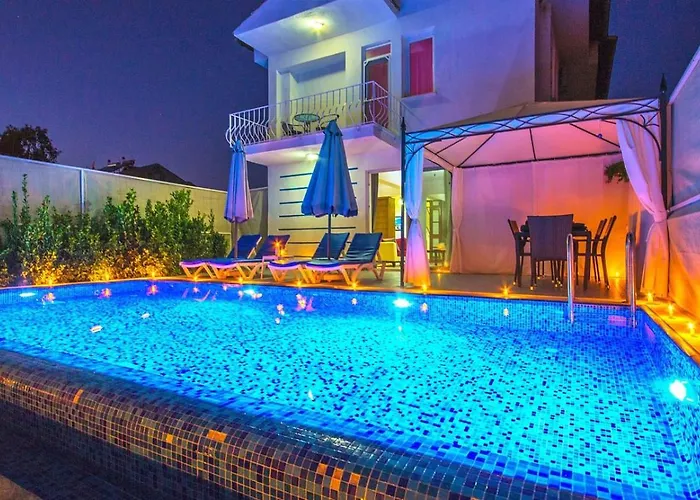 Calis 3 Bedroom With Private Pool Hot Tub * Фетхие