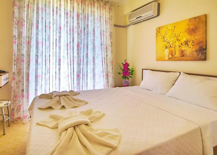 Вилла Calis 3 Bedroom With Private Pool Hot Tub