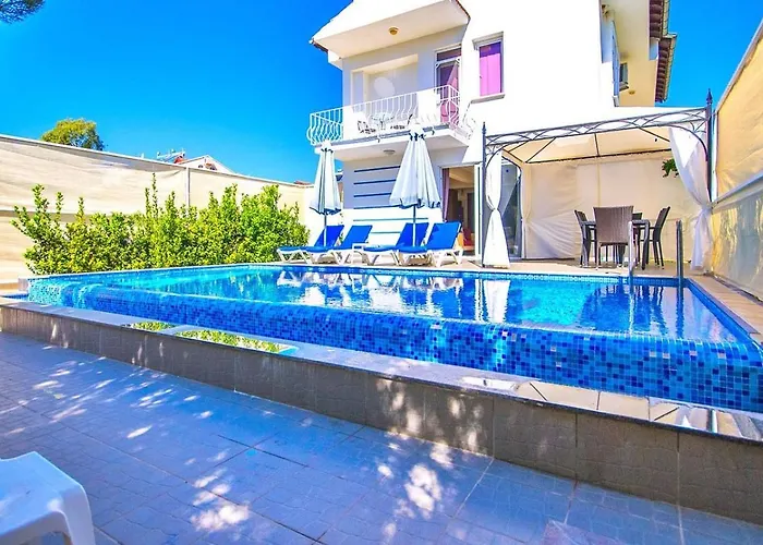 Calis 3 Bedroom With Private Pool Hot Tub Вилла